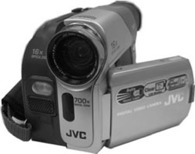 Камера JVC GR-D23E для записи внешних сигналов. В режиме фотосъемки модель позволяет получать снимки размером от 640x480 до 1024x768 пикселов.